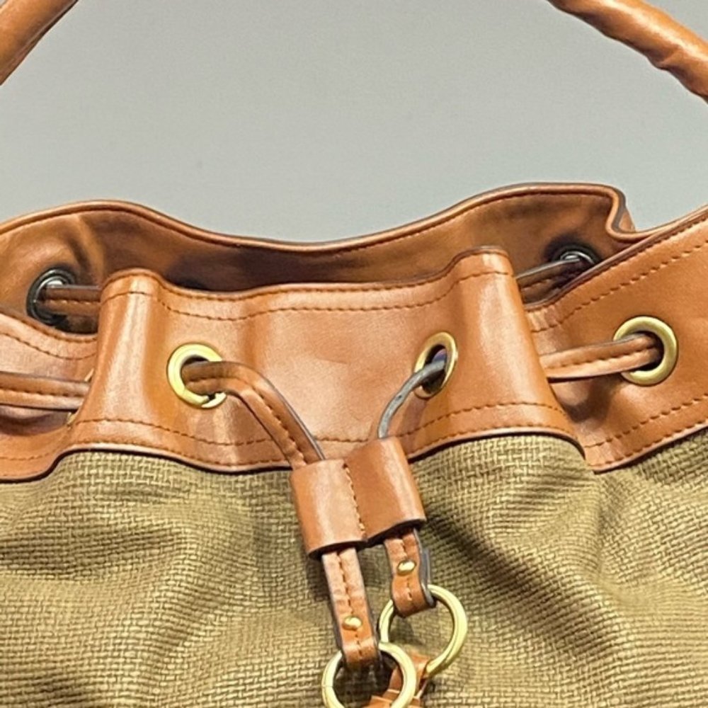 HEYS Bucket Purse Fringe Drawstring Inner zip - Picture 3 of 9